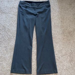 Dark grey, chic editor pants!